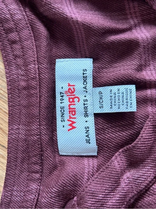 Wrangler Plum blouse - Picture 3 of 5